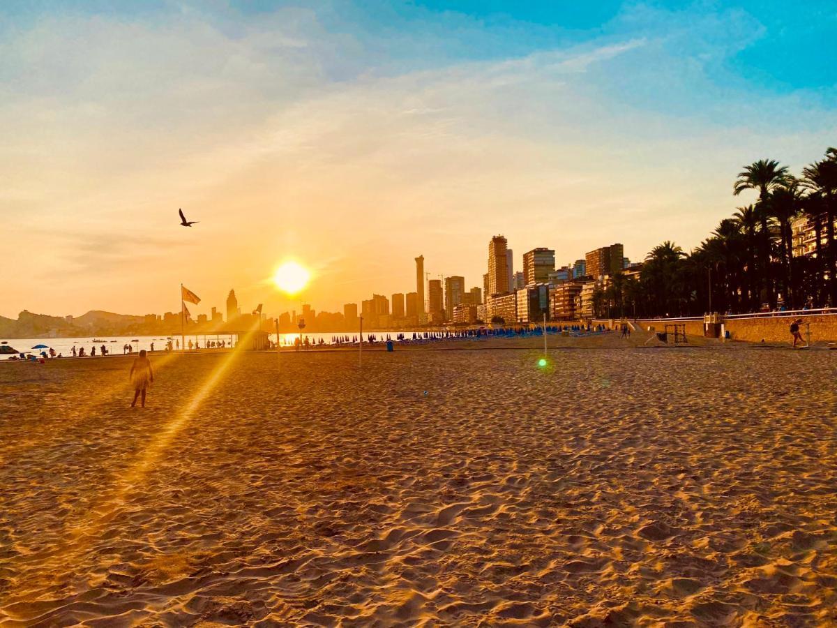 Sunset Waves Benidorm Sea View Apartment Bagian luar foto